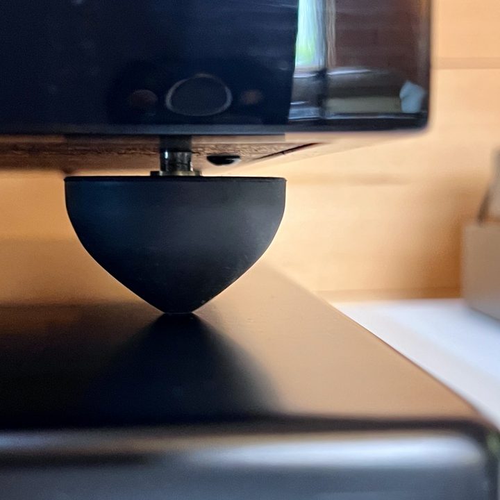 One of the rubber conical feet of the Fluance RT81+ turntable.