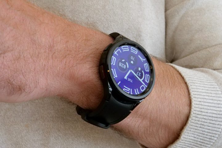 A person wearing the Samsung Galaxy Watch 6 Classic.