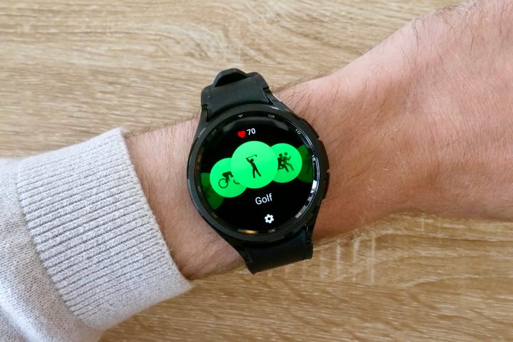 Workout modes on the Samsung Galaxy Watch 6 Classic.