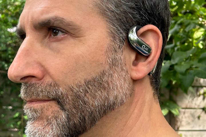 Simon Cohen seen wearing Oladance OWS Pro (side view).