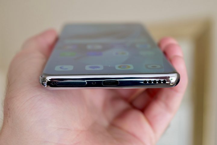 The charging port on the Oppo Reno10.