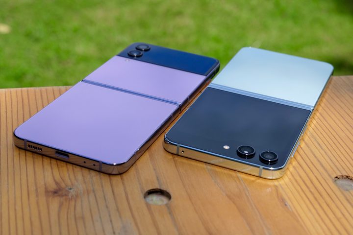 The back of the Samsung Galaxy Z Flip 5 and Galaxy Z Flip 4.