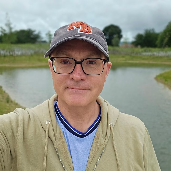 Selfie taken with the Samsung Galaxy Z Flip 5.