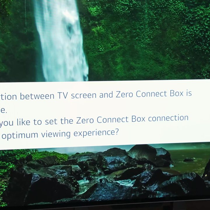 A connection warning for weak signal on an LG M3 Wireless OLED.
