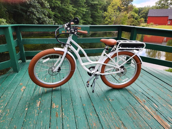 The Priority E-Coast is a pleasant to ride in parks as well streets.