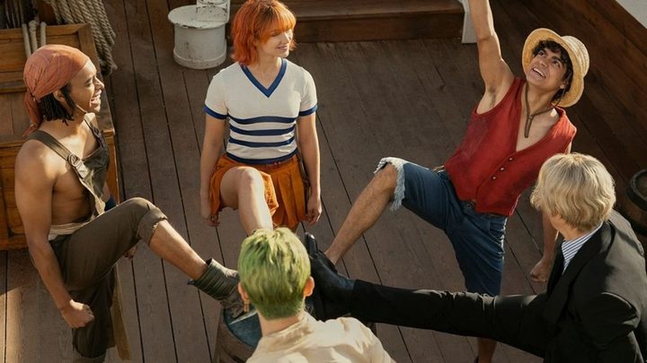 The Straw Hats crew gathered around a barrel in Netflix's One Piece.