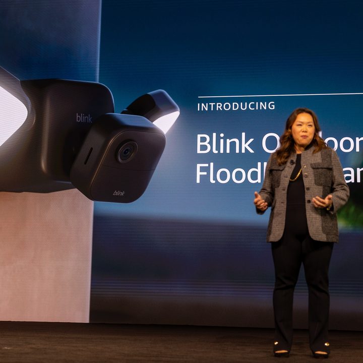 Mimi Swain introduces the Blink Outdoor 4 Floodlight Camera.