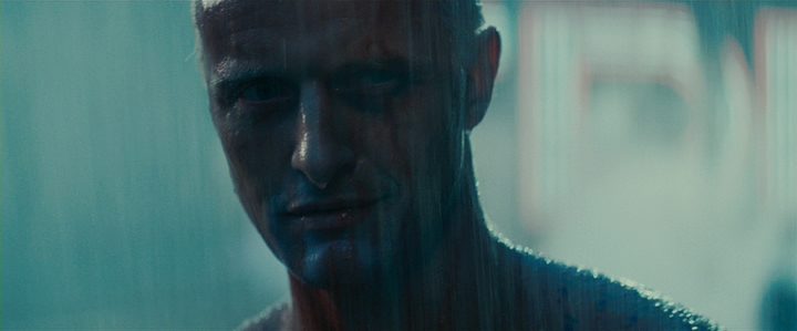 Rain pours down over the Replicant Roy Batty in Blade Runner