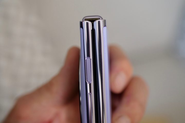 The closed Tecno Phantom V Flip's hinge.