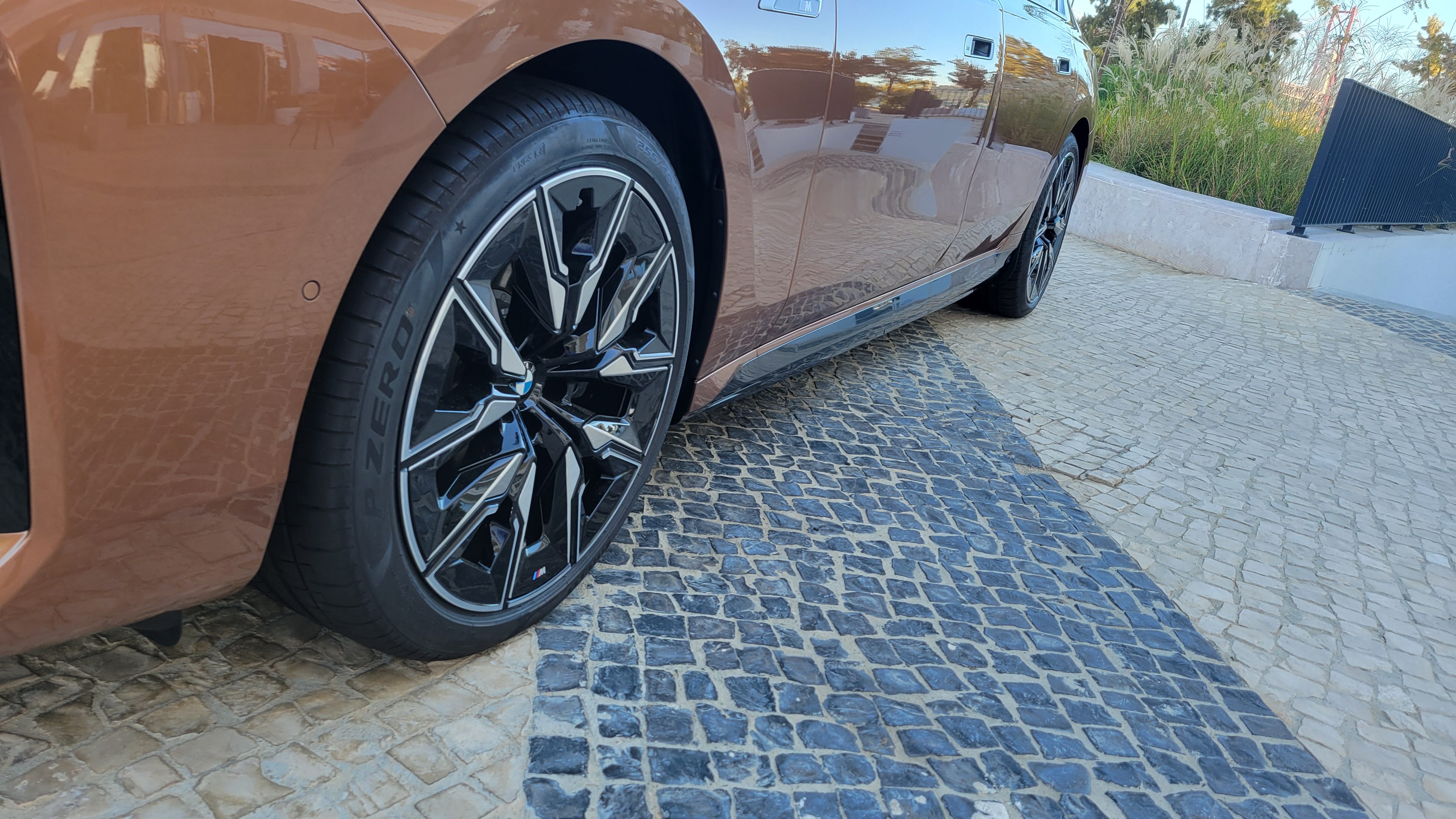 BMW i7 M70 xDrive wheels