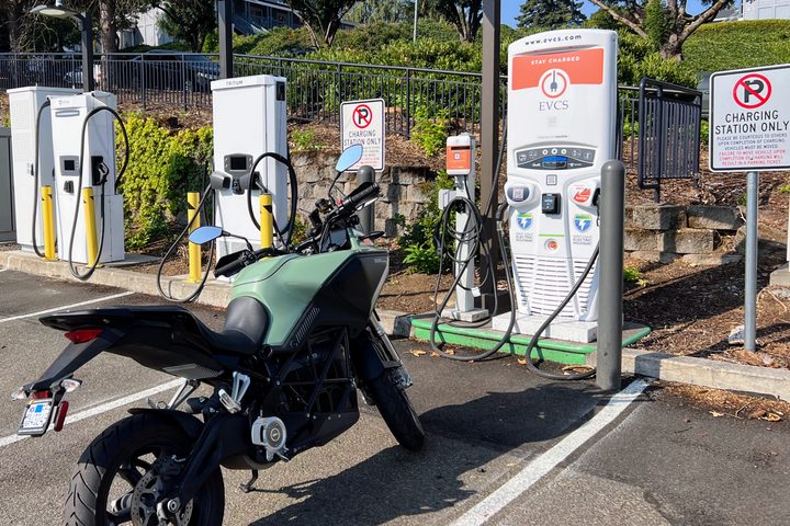 A 2023 Zero DSR-X adventure motorcycle charges in Hood River, Oregon.