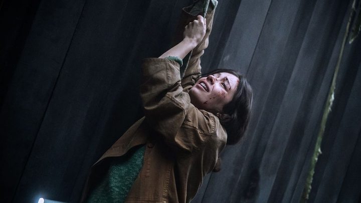 Anna Castillo in Nowhere.