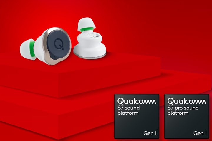 Image of Qualcomm-branded earbuds with tiles for Qualcomm's S7 and S7 Pro Gen 1 sound platforms.