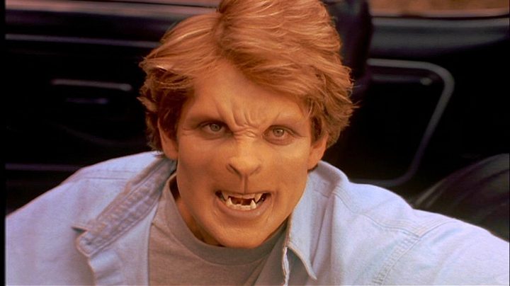 A cat person gets ready to attack in Sleepwalkers.