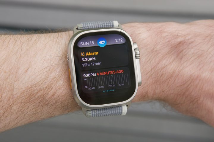 Using Double Tap on the Apple Watch Ultra 2.
