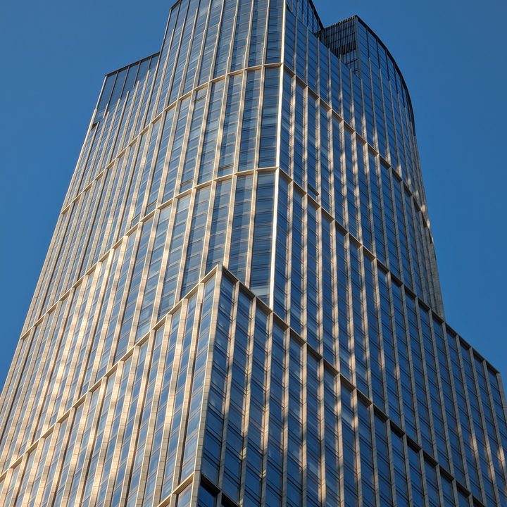 Photo of a building in New York, taken with the Google Pixel 8 Pro.
