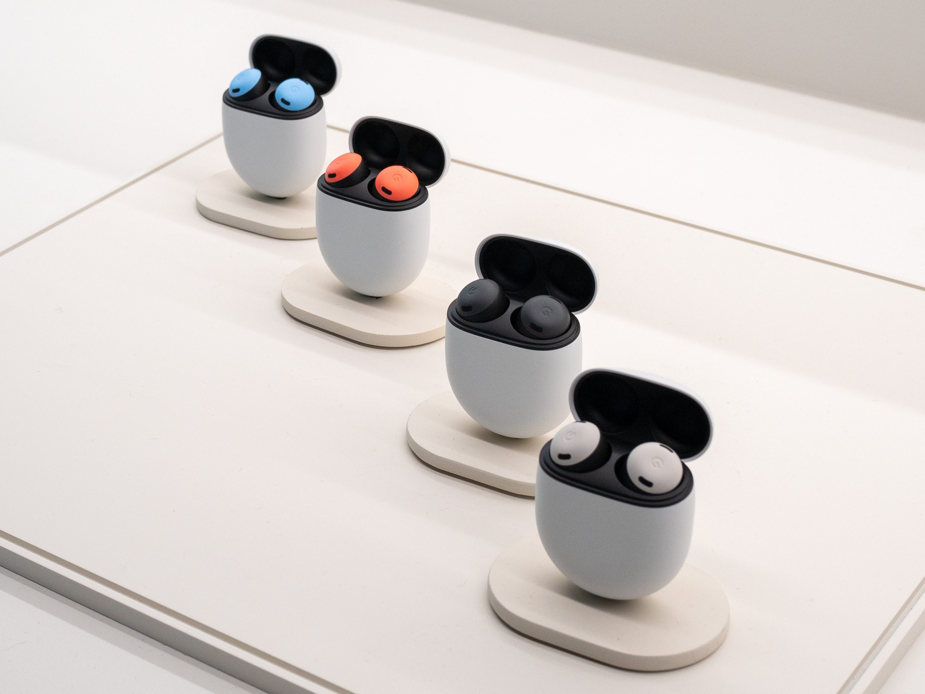 Google Pixel Buds Pro headphones in 4 colors.