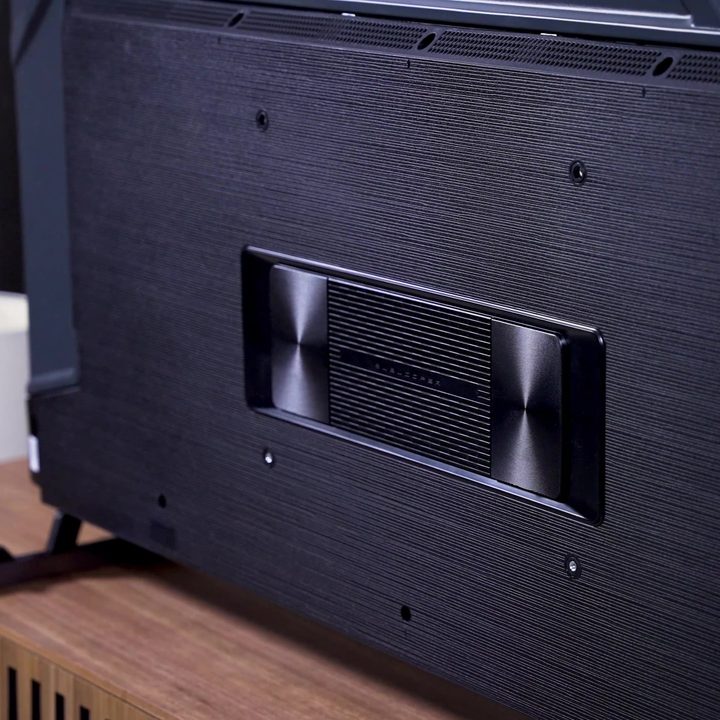 The rear panel and speaker on a Hisense U7K.