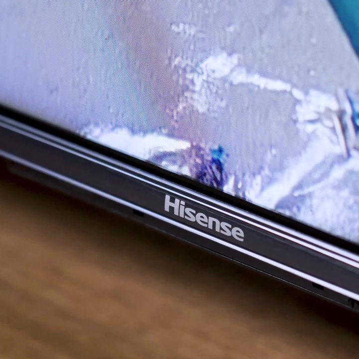 The bottom bezel and logo on a Hisense U7K.