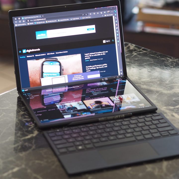 HP Spectre Foldable PC front view showing full length display and separate keyboard.