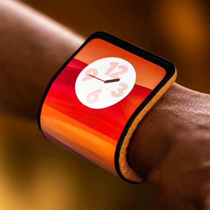 Motorola adaptive display concept on wrist.