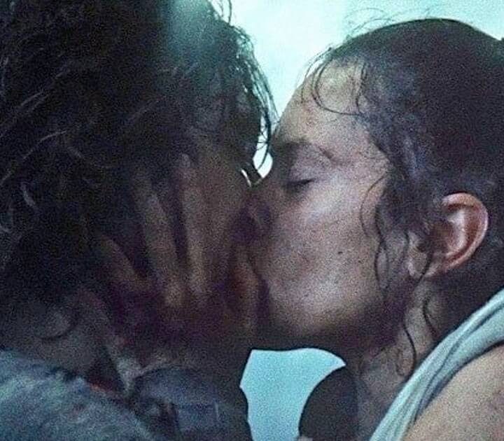 Rey and Ben Solo kiss from The Rise of Skywalker.