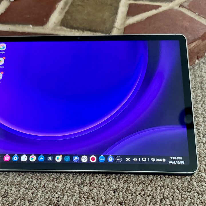 Samsung Galaxy Tab S9 FE+ in Samsung DeX mode.