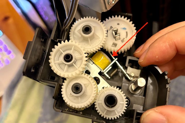 The part I need to get to is under all of those gears.