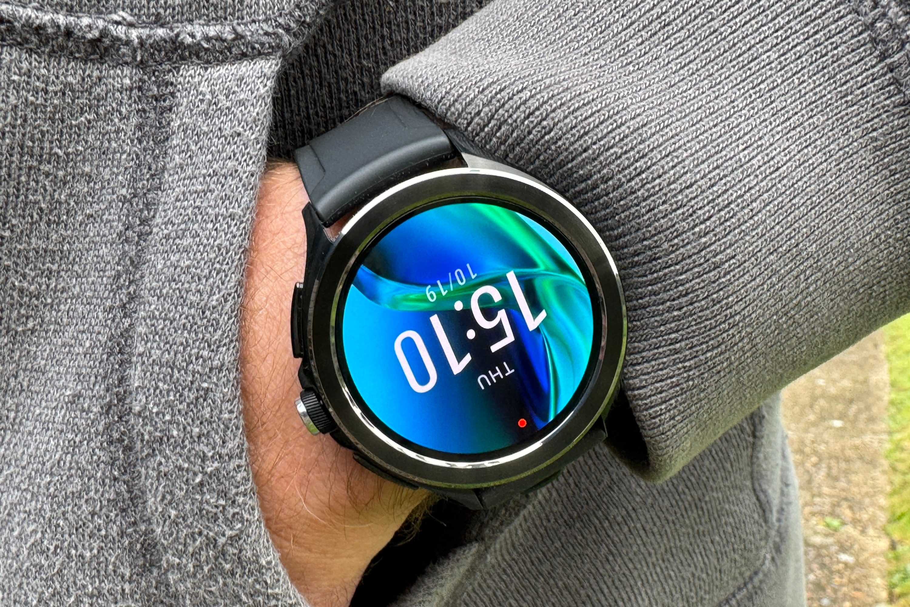 xiaomi-watch-2-pro-wrist.jpg? 