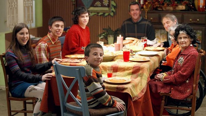 The cast of The Middle at the Thanksgiving episode.