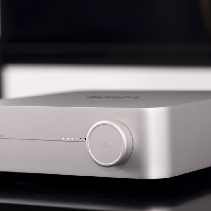 Wiim Amp in silver.
