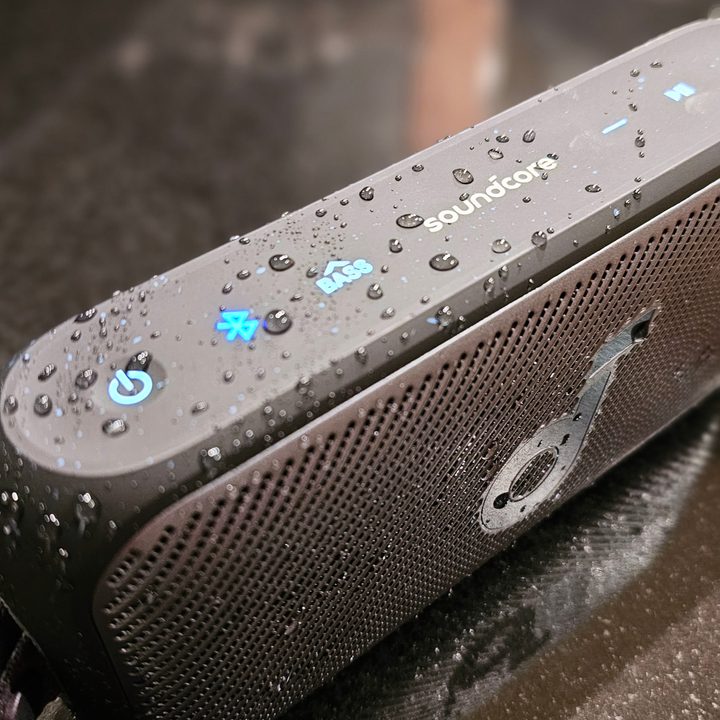 Soundcore Motion 300 covered in water droplets.