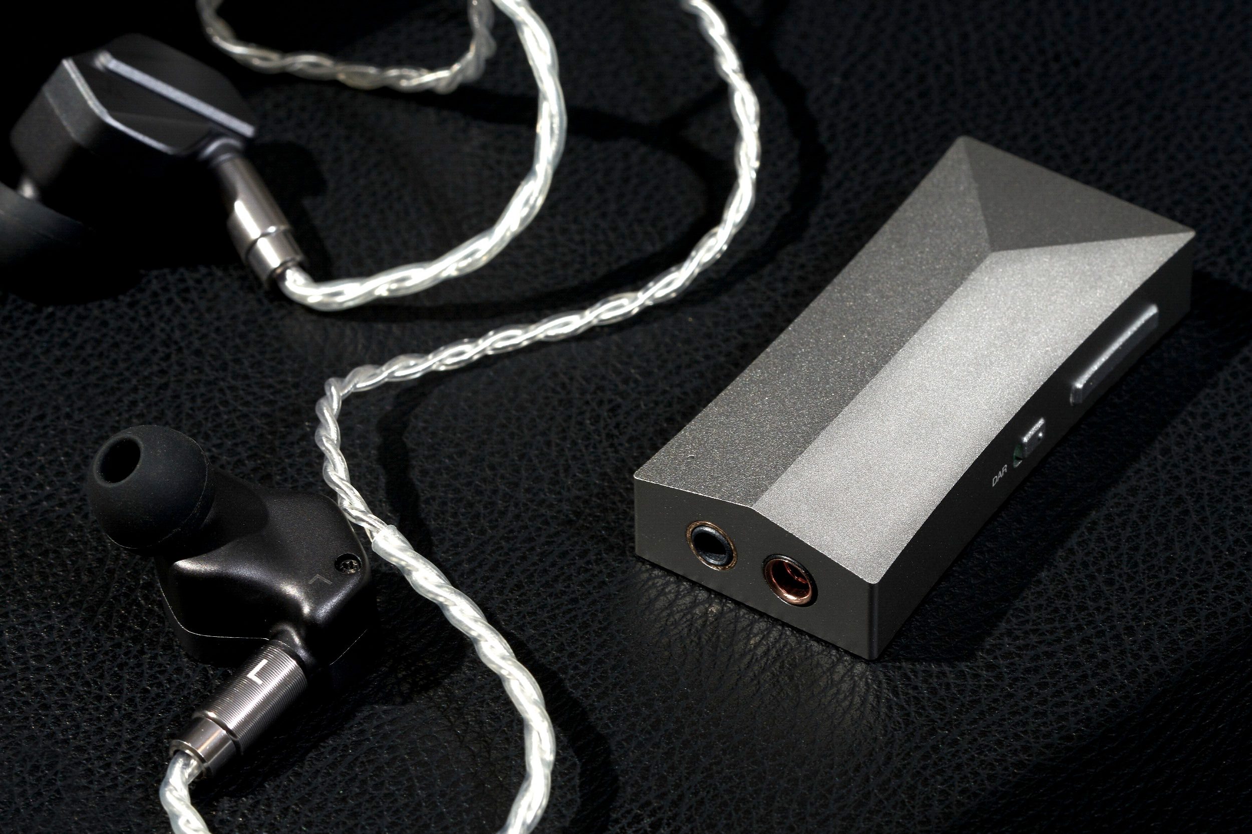 Astell&Kern's latest mobile DAC gets dual outputs, AKM chip