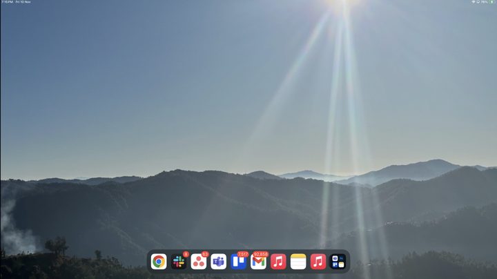 iPad Pro home screen on Xreal Air 2.