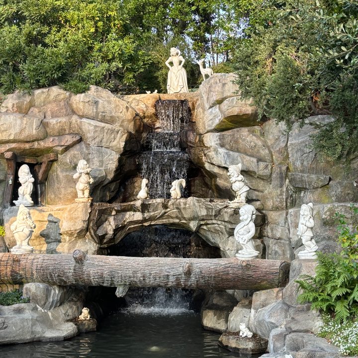 Snow White waterfall at Disneyland taken with iPhone 15.
