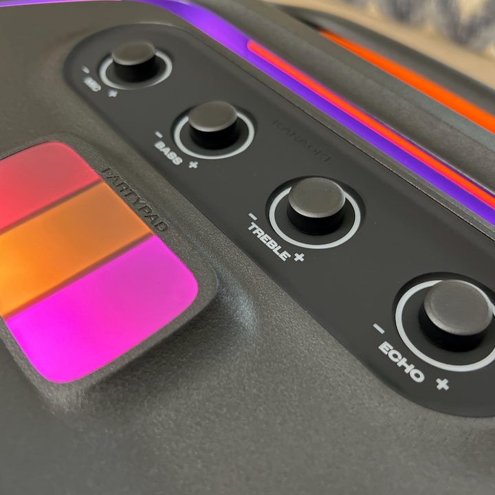 The JBL PartyBox Ultimate's Party Pad and mic control knobs.