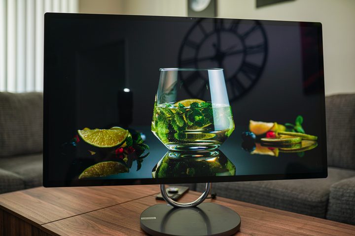 An HDR demo running on the Lenovo Yoga AIO 9i.