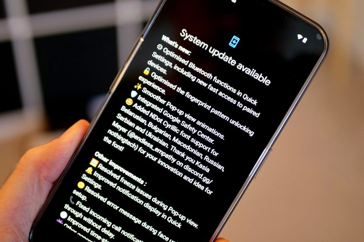 An update arriving on the Nothing Phone 2.