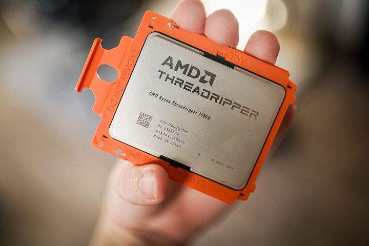 The top of a Threadripper 7000 CPU.