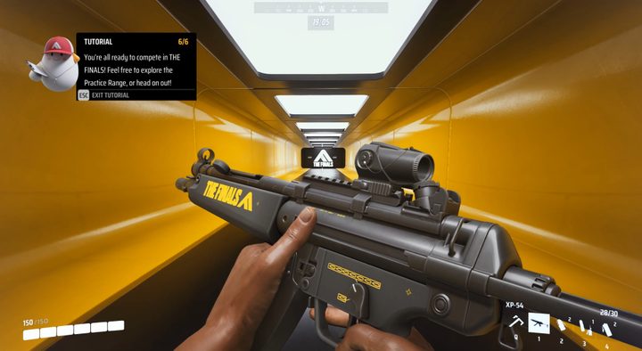 Checking out an smg in The Finals.