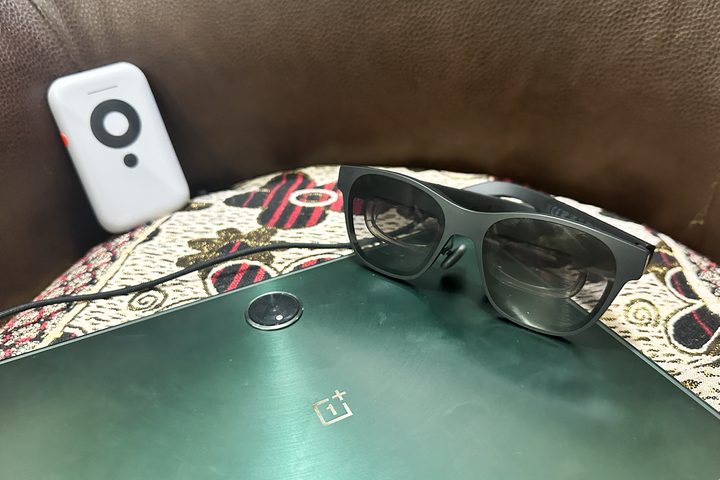 OnePlus Pad, Xreal Beam, and Xreal Air 2 Glasses.