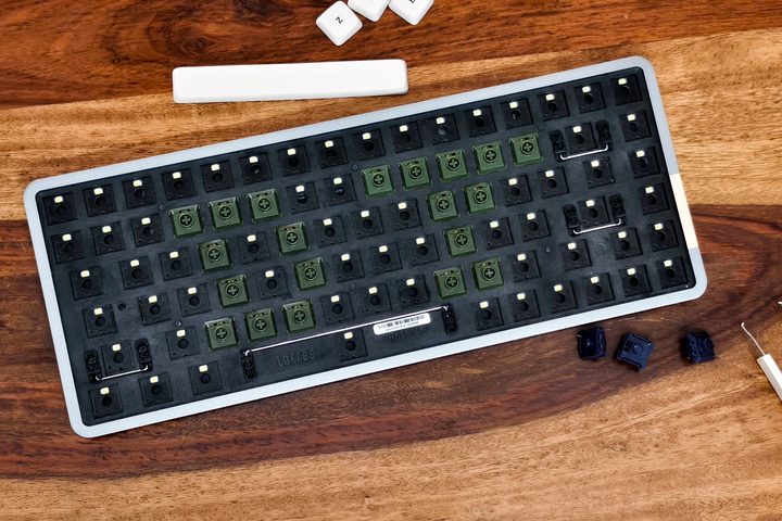 Kailh Ghost linear low profile hot-swappable mechanical keyboard switches on Lofree Flow.