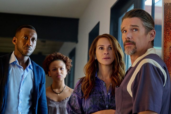 Mahershala Ali, Myha'la, Ethan Hawke, and Julia Roberts stand together in Leave the World Behind.