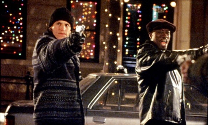 Two dudes aim their guns in Money Train.