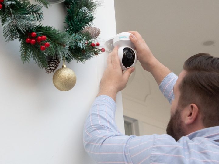 Reolink E1 Outdoor Pro installed during the holidays