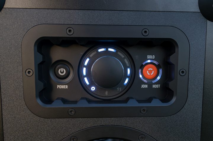 Volume dial and buttons for Soundboks 4.