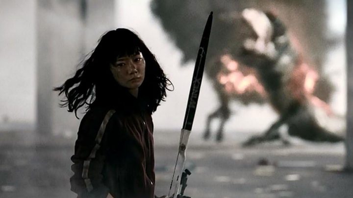 A survivor of a monster attack in The Host.