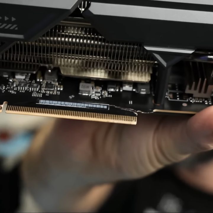 A cracked PCB on the RTX 4090.
