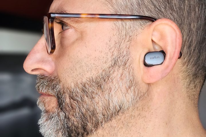 Simon Cohen wearing EarFun Free Pro 3.