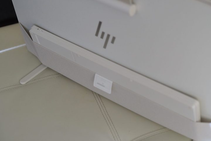 HP Envy Move rear view showing keyboard in pocket.